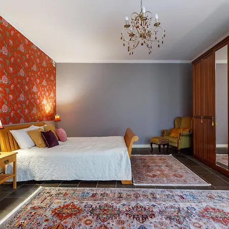 The Secret Garden Boutique 3*