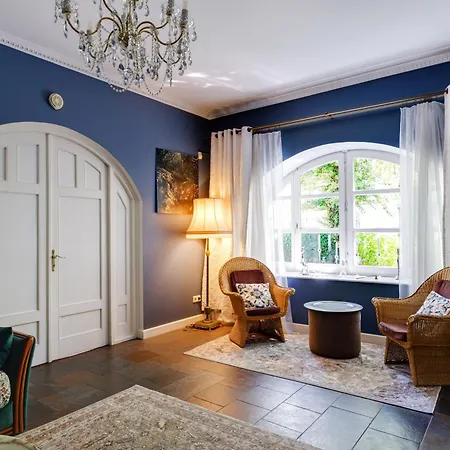 The Secret Garden Boutique 3*