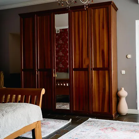 فندق مبيت وإفطار The Secret Garden Boutique 3*